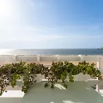 T2 Dina's Place Nazaré