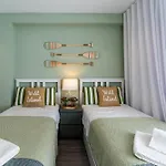 Apartamento T2 Dina's Place