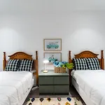 T2 Dina's Place Apartamento *