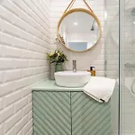 Apartamento T2 Dina's Place Nazaré