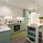 Apartamento T2 Dina's Place *