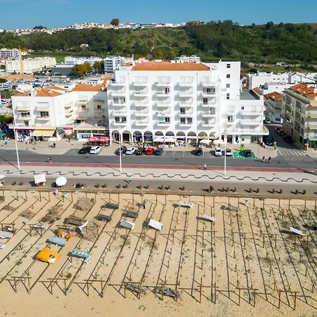 T2 Dina's Place Lägenhet Nazaré