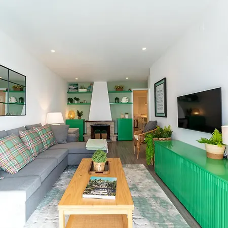 Apartment T2 Dina's Place Nazare