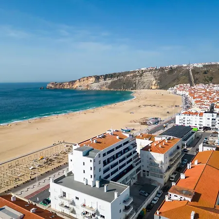 T2 Dina's Place Nazare