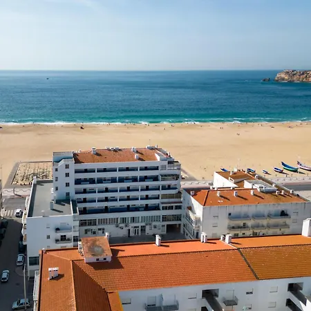 Apartment T2 Dina's Place Nazare