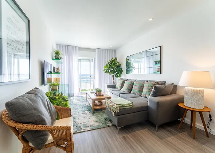 T2 Dina's Place Апартаменты