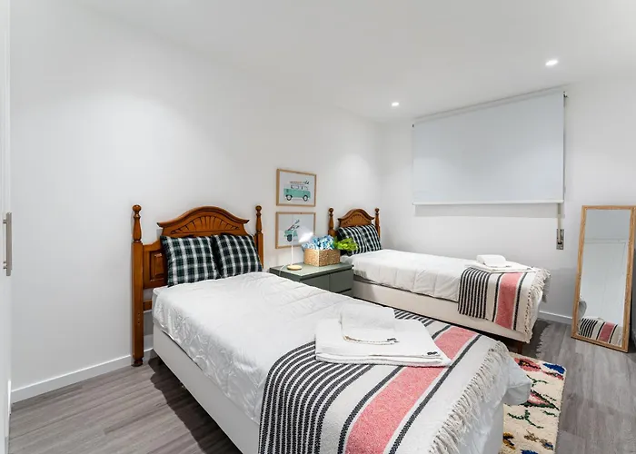 Апартаменты T2 Dina's Place *